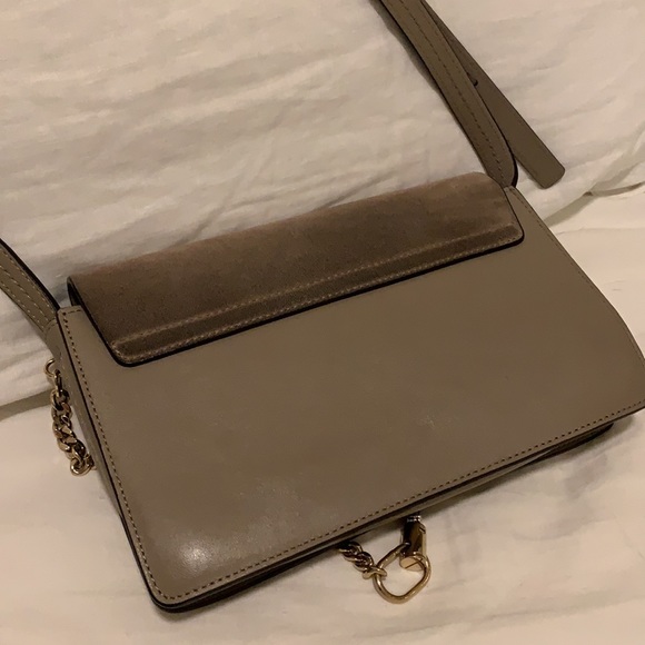 Chloé Small Faye Shoulder Bag in Motty Grey - Picture 10 of 10